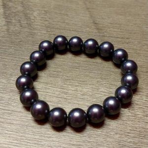 Elegant Gray Pearl Bead Bracelet